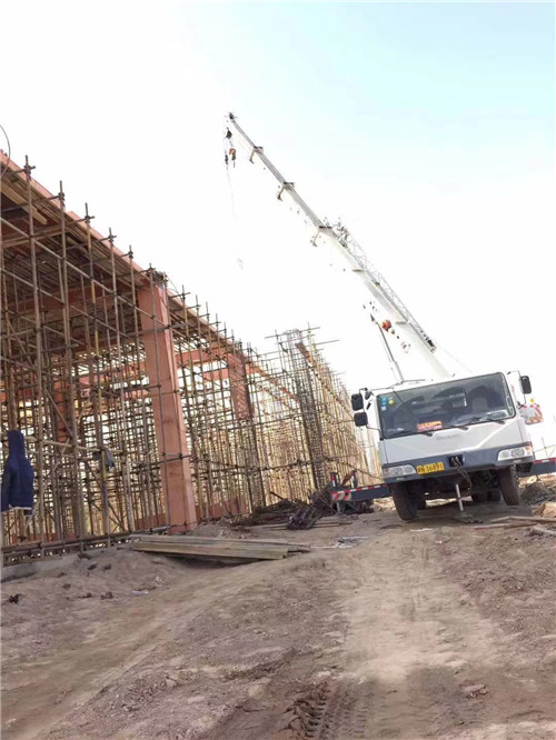 爱辉区吊车作业的安全注意事项有哪些？