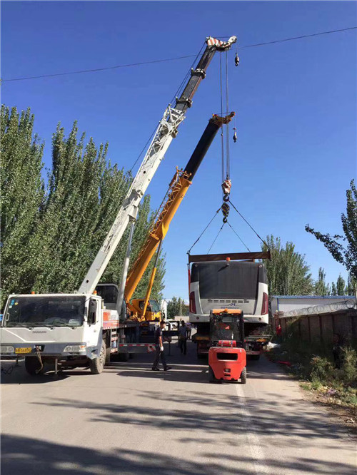 爱辉区港口集装箱搬运案例